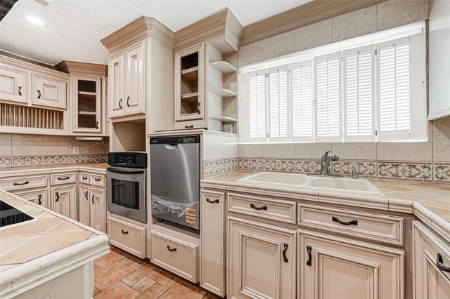 7742 Whidbey Island Drive, Houston, TX 77086