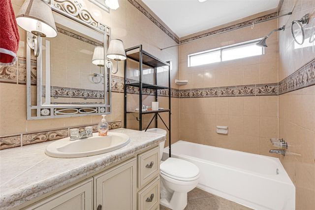 7742 Whidbey Island Drive, Houston, TX 77086
