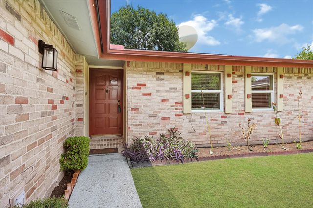 7742 Whidbey Island Drive, Houston, TX 77086