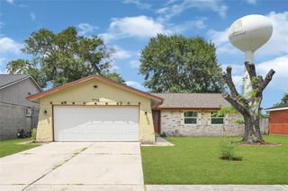 7742 Whidbey Island Drive, Houston, TX 77086