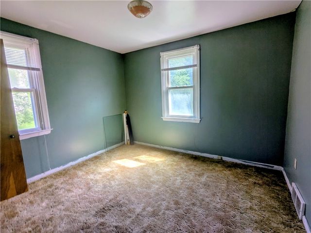 164 6th Ave, Aliquippa, PA 15001