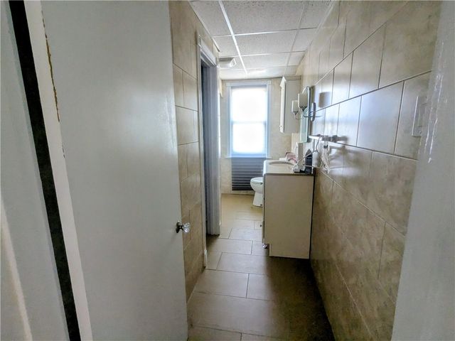 164 6th Ave, Aliquippa, PA 15001