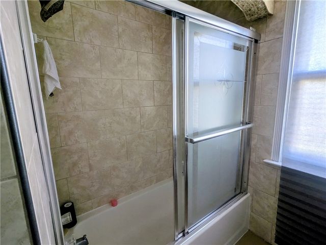 164 6th Ave, Aliquippa, PA 15001