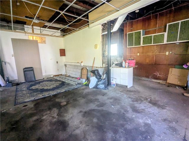 164 6th Ave, Aliquippa, PA 15001