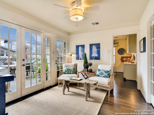 134 W Summit Ave, San Antonio, TX 78212