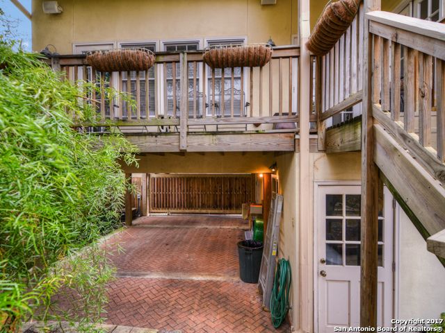 134 W Summit Ave, San Antonio, TX 78212