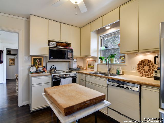 134 W Summit Ave, San Antonio, TX 78212