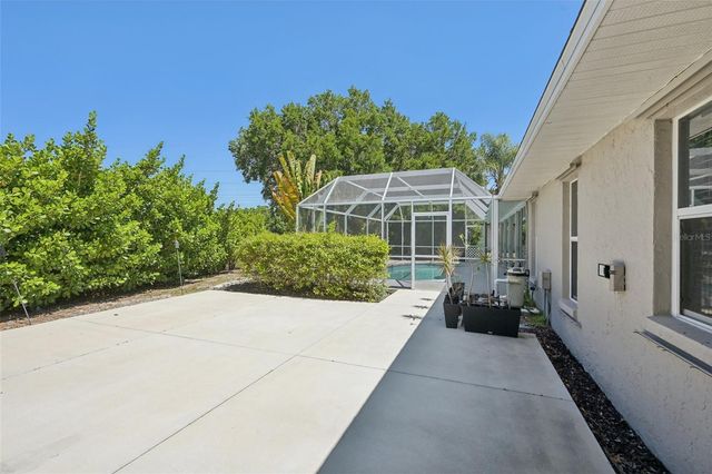 5495 CYNTHIA LANE, Sarasota, FL 34235