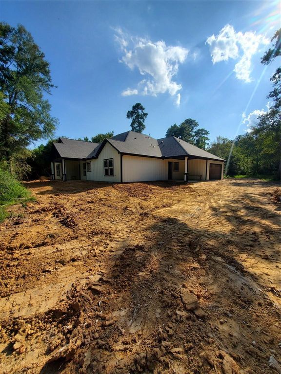 24243 Clear Creek Drive, Hockley, TX 77447