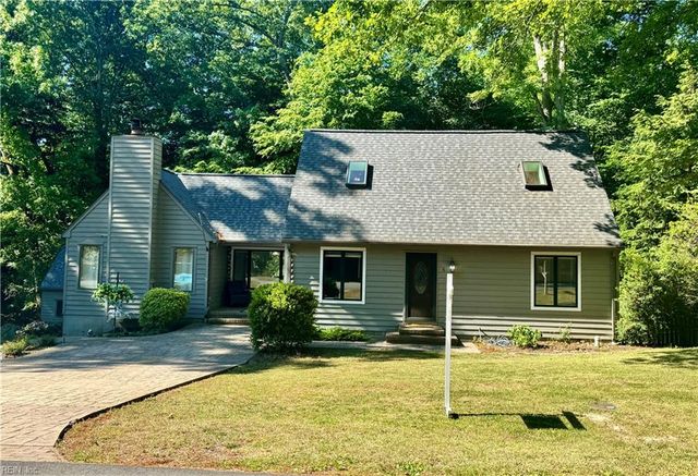 6 Foxcroft RD, Williamsburg, VA 23188