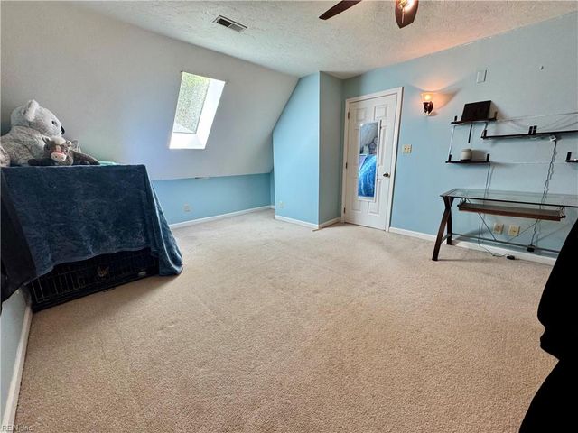 6 Foxcroft RD, Williamsburg, VA 23188