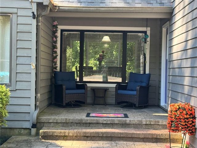 6 Foxcroft RD, Williamsburg, VA 23188