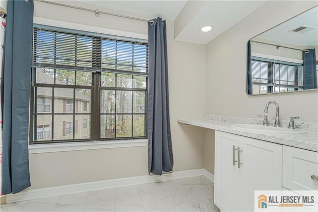 2809 Ridgefield Court, Helmetta, NJ 08828