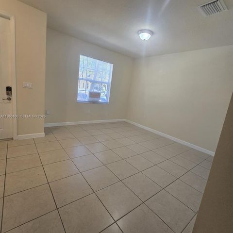 9031 SW 227th St 5, Cutler Bay, FL 33190