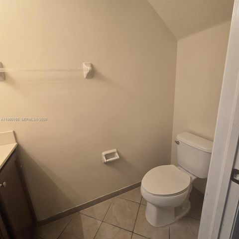 9031 SW 227th St 5, Cutler Bay, FL 33190