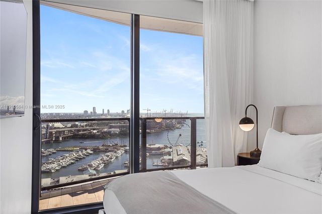 398 NE 5th St 1811, Miami, FL 33132