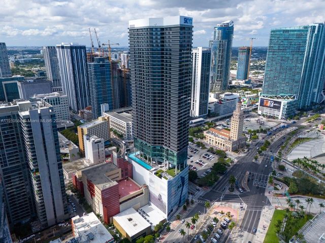 398 NE 5th St 1811, Miami, FL 33132