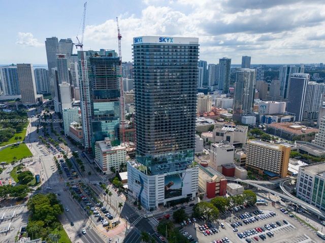 398 NE 5th St 1811, Miami, FL 33132