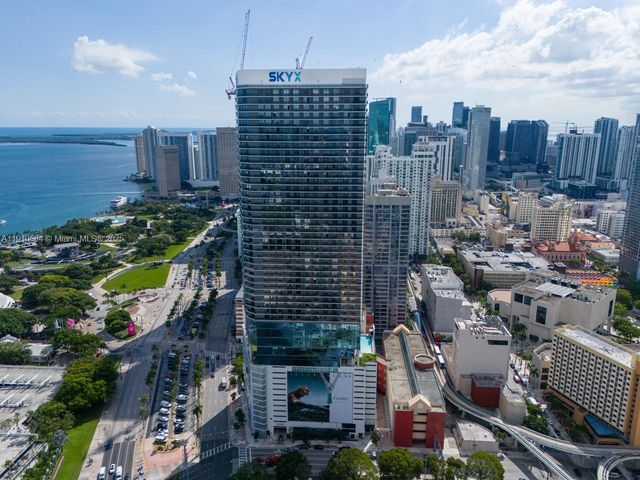 398 NE 5th St 1811, Miami, FL 33132