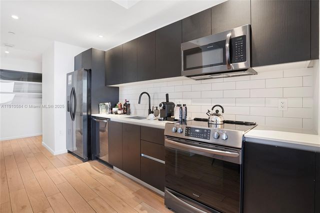 398 NE 5th St 1811, Miami, FL 33132