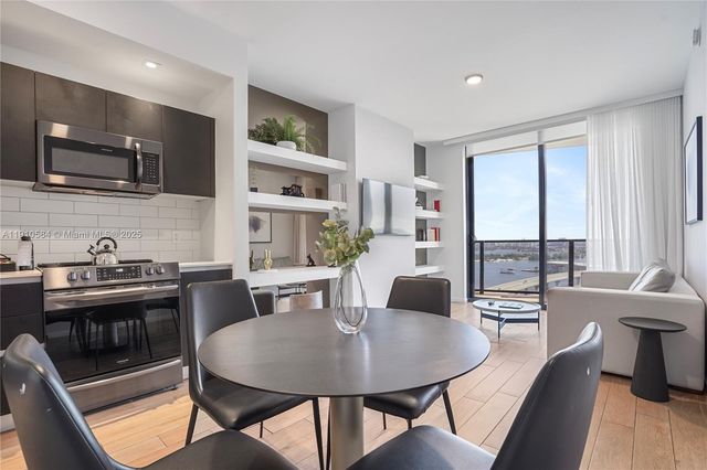 398 NE 5th St 1811, Miami, FL 33132