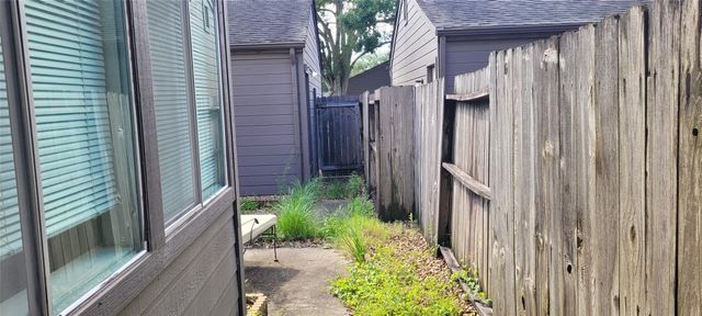 2270 Gemini Street, Houston, TX 77058