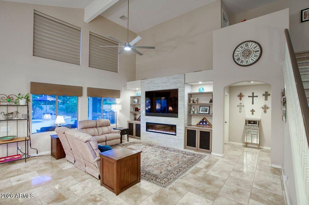 Image 10 of property listing at 5917 E DANBURY Road E, Scottsdale, AZ 85254