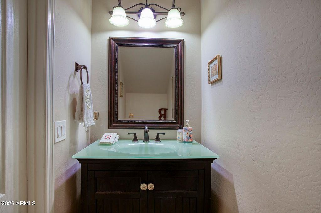 Image 20 of property listing at 5917 E DANBURY Road E, Scottsdale, AZ 85254