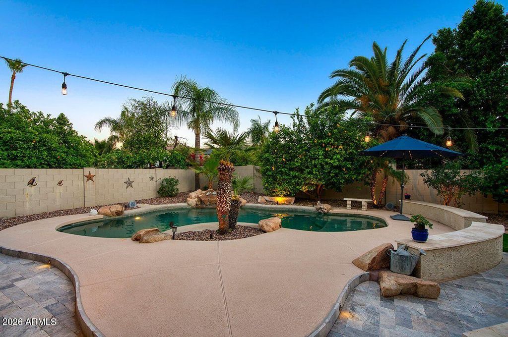 Image 22 of property listing at 5917 E DANBURY Road E, Scottsdale, AZ 85254