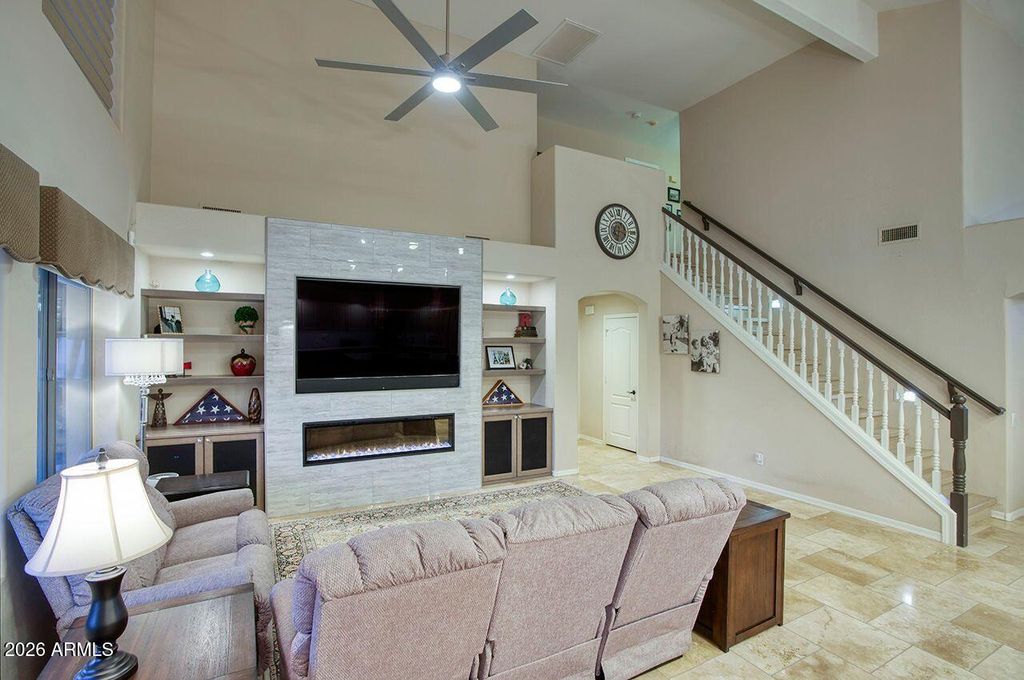 Image 8 of property listing at 5917 E DANBURY Road E, Scottsdale, AZ 85254