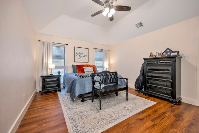 1084 Westgrove Drive, Saginaw, TX 76179