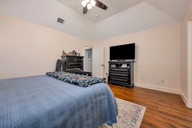 1084 Westgrove Drive, Saginaw, TX 76179