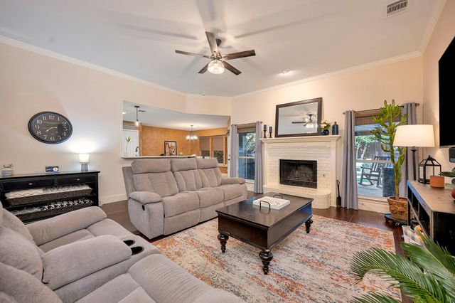 1084 Westgrove Drive, Saginaw, TX 76179