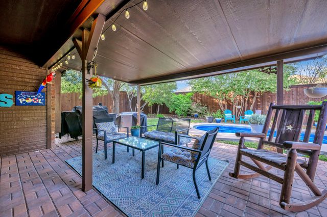 1084 Westgrove Drive, Saginaw, TX 76179