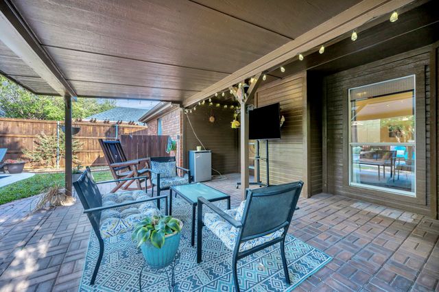 1084 Westgrove Drive, Saginaw, TX 76179