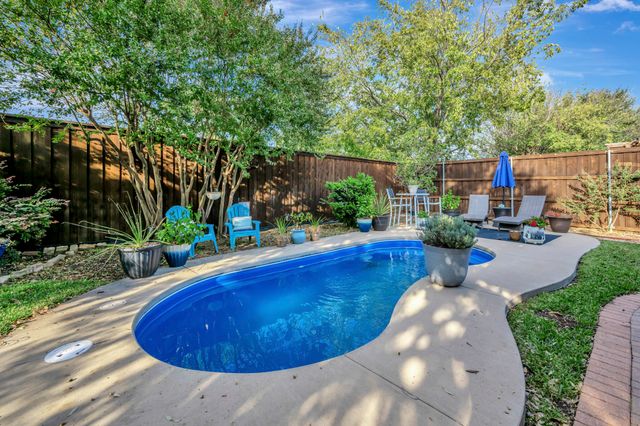 1084 Westgrove Drive, Saginaw, TX 76179