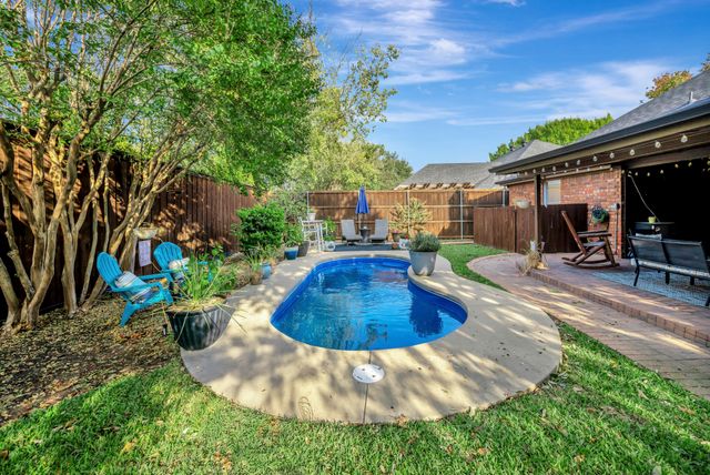 1084 Westgrove Drive, Saginaw, TX 76179