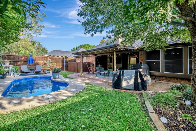 1084 Westgrove Drive, Saginaw, TX 76179