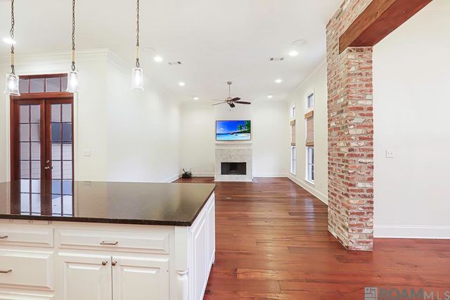 10727 Creek Ln, Baton Rouge, LA 70810