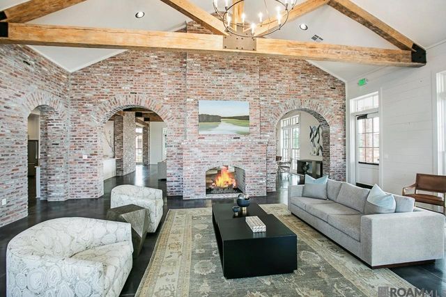 10727 Creek Ln, Baton Rouge, LA 70810