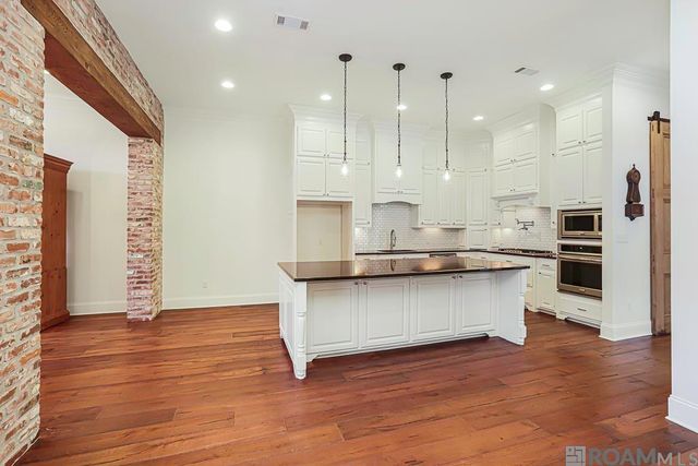 10727 Creek Ln, Baton Rouge, LA 70810