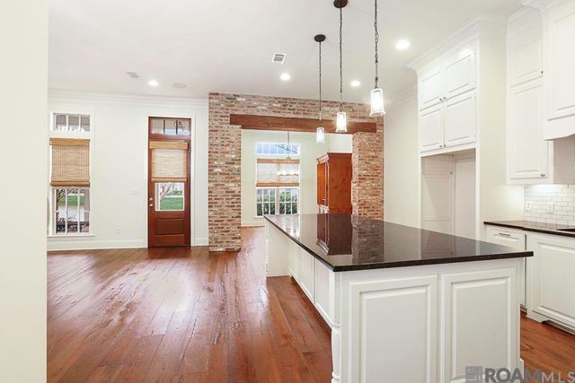 10727 Creek Ln, Baton Rouge, LA 70810