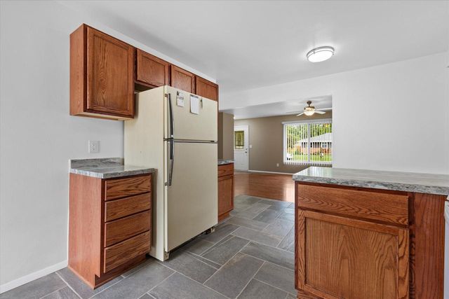 6902 Brian DRIVE, Racine, WI 53402