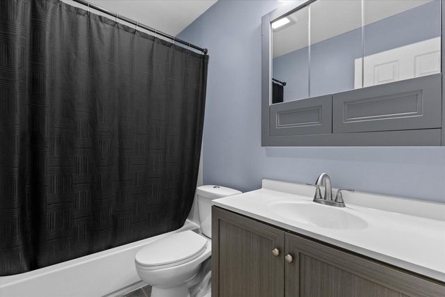 6902 Brian DRIVE, Racine, WI 53402