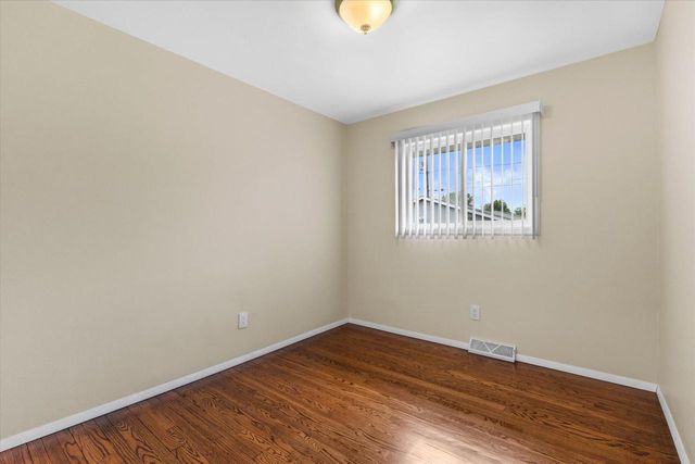 6902 Brian DRIVE, Racine, WI 53402