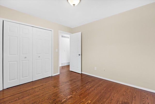 6902 Brian DRIVE, Racine, WI 53402