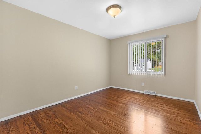6902 Brian DRIVE, Racine, WI 53402