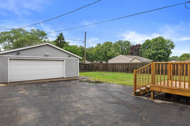 6902 Brian DRIVE, Racine, WI 53402