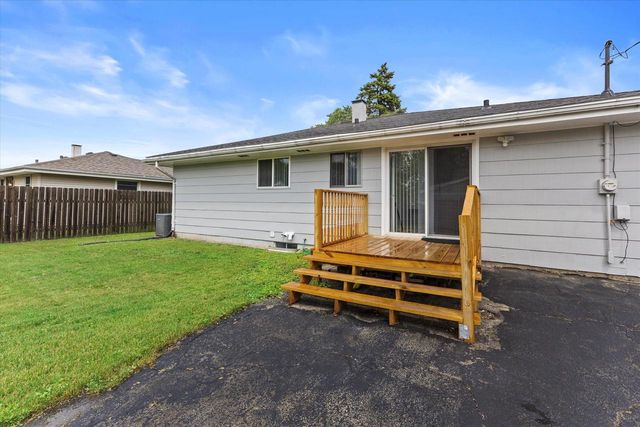 6902 Brian DRIVE, Racine, WI 53402
