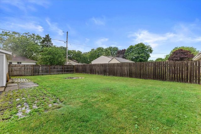 6902 Brian DRIVE, Racine, WI 53402
